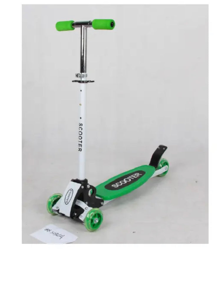 Brand new -free post Scoot Kids Folding 3 Flashing Wheels Kick Push Scooter Kickboard T-Bar